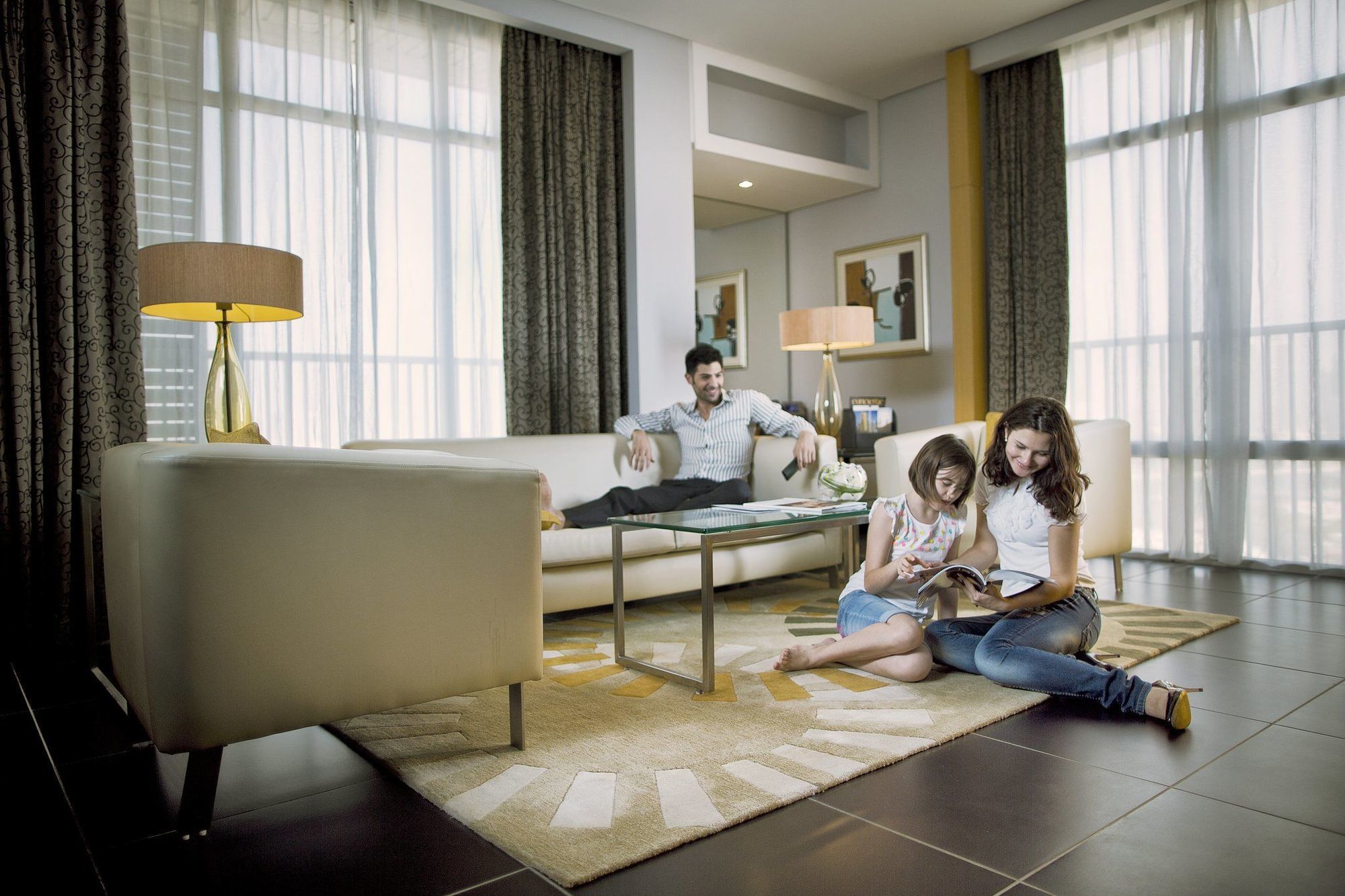 Hala Arjaan by Rotana, Deluxe Hotel Apartments Abu Dhabi Buitenkant foto