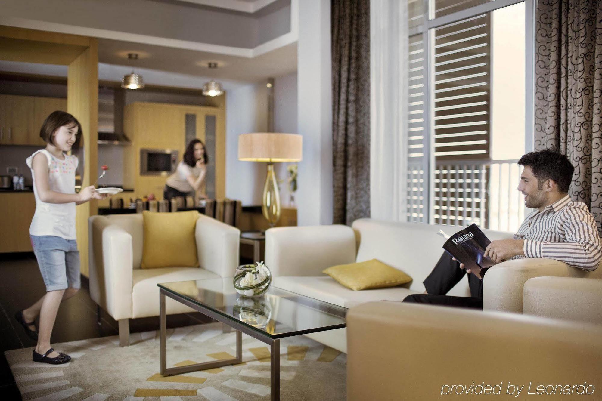 Hala Arjaan by Rotana, Deluxe Hotel Apartments Abu Dhabi Buitenkant foto