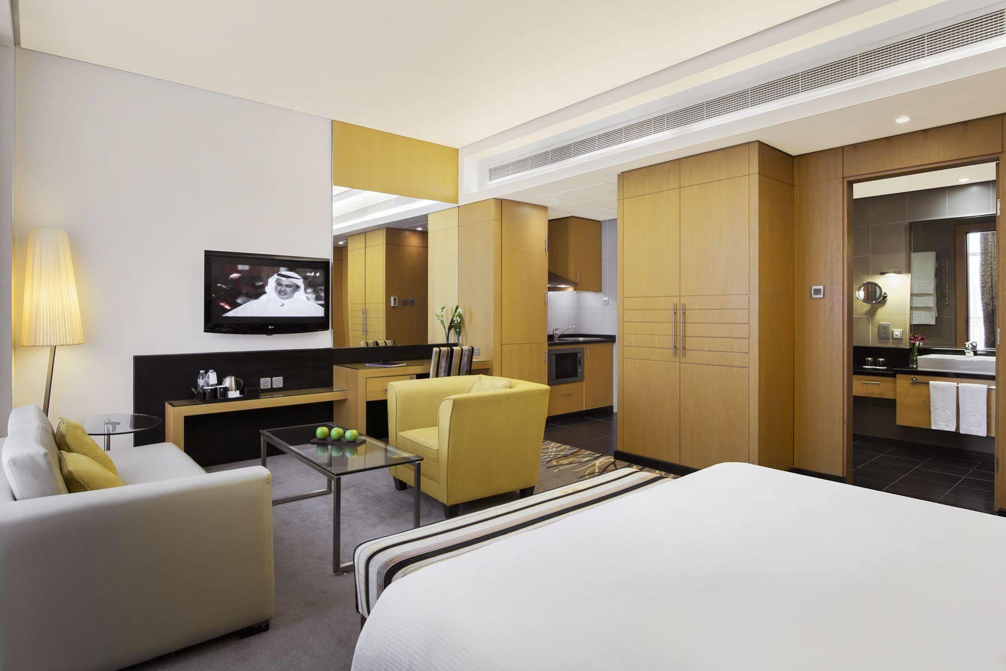 Hala Arjaan by Rotana, Deluxe Hotel Apartments Abu Dhabi Buitenkant foto